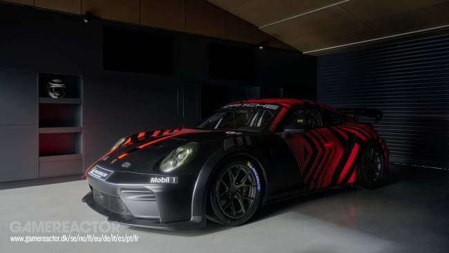 Porsche yepyeni bir 911 yarış arabasını tanıttı