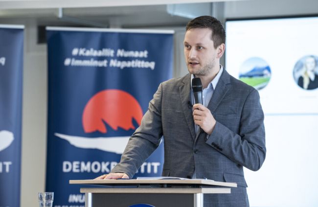 Demokraatit partisi Grönland seçimlerini kazanarak kademeli bağımsızlığın önünü açtı