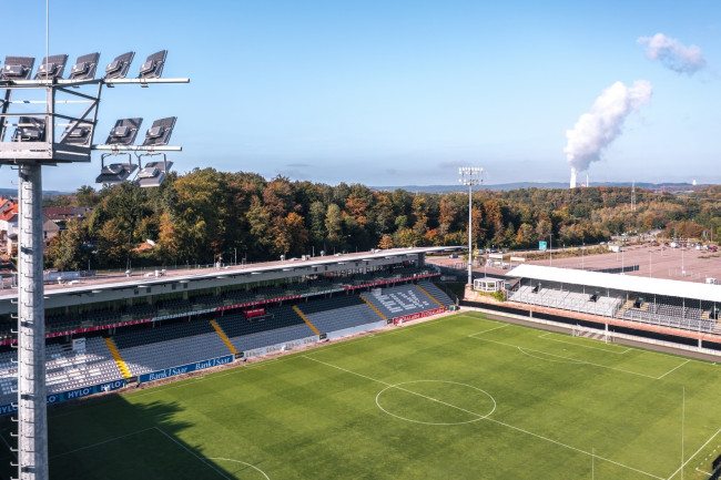 13.000 kişilik Alman belediyesinden mütevazı SV Elversberg, Bundesliga'ya tarihi bir yükselme kazandı