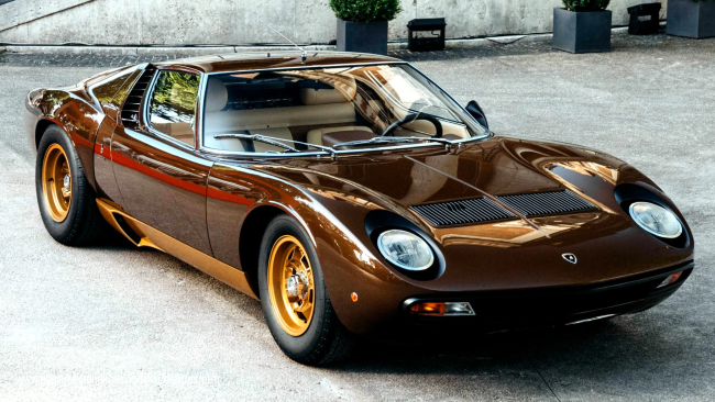 Lamborghini, kendi arabalarından birini restore etmek için üç yıl harcadı