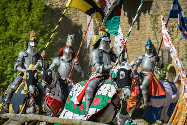 Puy du Fou, tema parkında gömülü hayvanlar iddialarını araştırıyor