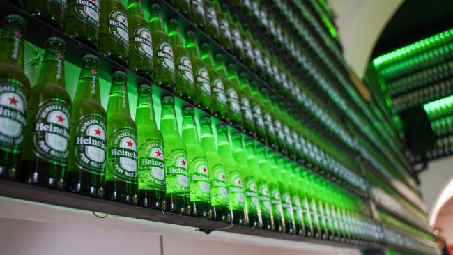 Heineken, bira talebi düştükten sonra 6.000 işi azaltacak