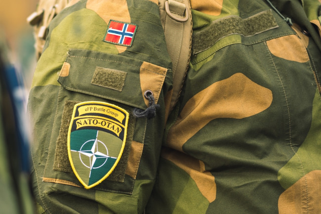 Norveç, Orta Doğu'dan askerlerini taşıyor