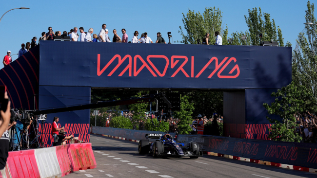 Madrid Formula 1 pistinde tek diğer "Las Vegas kanalizasyon kazası" yaşanmasını engelledi için aşağıya seviyeli tek müsabaka yapılacak