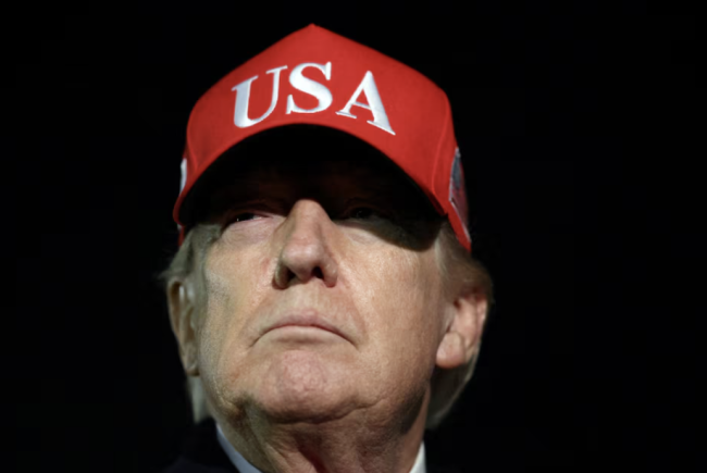 Trump, ABD ablukasına yaklaşan İran gemilerinin "derhal ortadan kaldırılacağını" uyarıyor