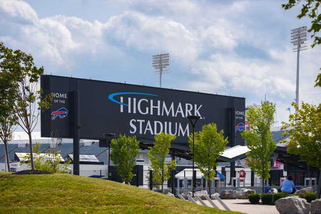Buffalo Bills, NFL Divisional turunda Denver Broncos'a kaybettikten sonra baş antrenörünü görevden aldı