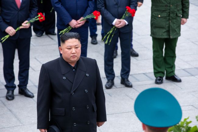 Kim Jong Un, Kuzey Kore'nin nükleer genişlemesi için bastırıyor