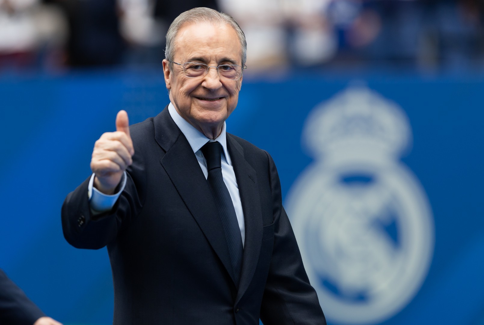 Jose Mourinho, yeniden Real Madrid'e dönüyor! realmadridpresident 4397793b