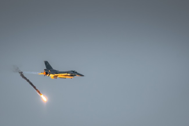 Polonya, Putin'i Macaristan'a giderken hava sahasını kullanmaması konusunda uyardı