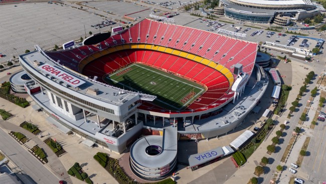 Kansas City Chiefs, Kansas City, Missouri'den Kansas City, Kansas'a taşındıklarını duyurdu