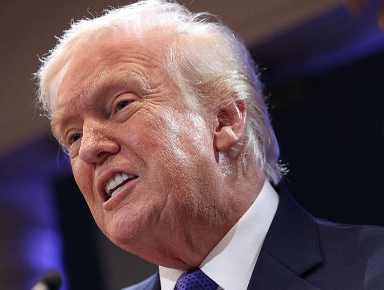 Trump, Yüksek Mahkeme kaybı yüzünden öfkelenen %10 KÜRESEL tarife uyguladı: "İyi bir çocuk olmak istiyorum"