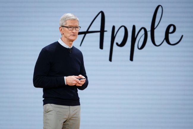 Tim Cook, 15 yıl yönettikten sonra Apple CEO'dan ayrılıyor