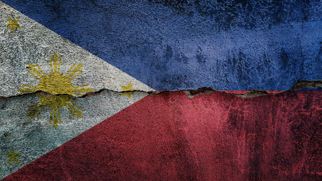 Filipinler'de 7,8 büyüklüğünde büyük deprem yaşandı, en az 19 kişi öldü