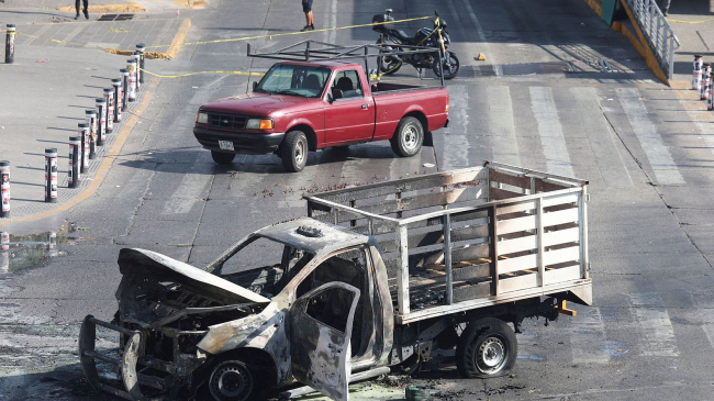 Meksika asayiş kuvvetlerinin dünyanın en çeşitlilik aranan uyuşturucu kaçakçılarından birini öldürmesinden sonraları şiddet