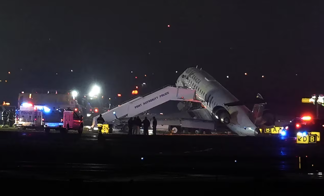 LaGuardia'da Air Canada jet çarpışmasında pilot ve yardımcı pilot hayatını kaybetti