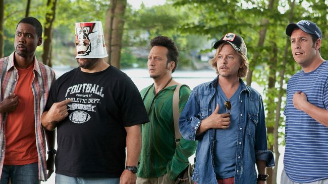 Grown Ups 3 resmi olarak Netflix olarak çalışmaya başladı, Adam Sandler yazıp başrolde yer alıyor