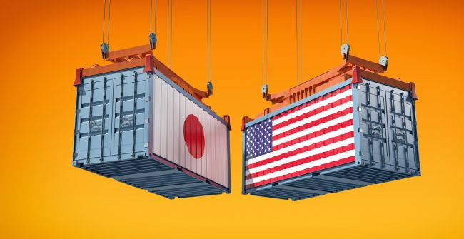 Japonya'da pasifistler yükseliyor, hükümet savaş sonrası Anayasa'yı revize etmeye çalışıyor