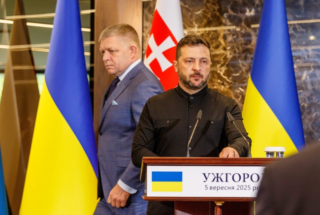 Slovakya, şişman taşımacılığı anlaşmazlığı tırmanırken Ukrayna'ya ivedi elektrik bağlantısını kesti