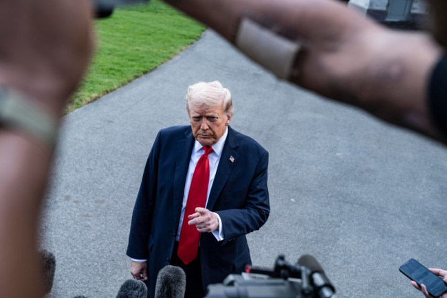 Trump'ın yeni %10'luk küresel tarifesi yürürlüğe girdi