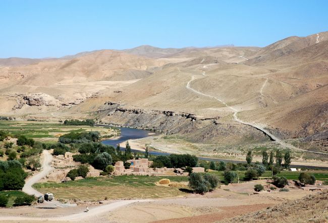 Afganistan'ın batısındaki otobüs kazasında 79 kişi öldü