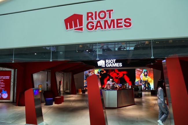 Oyuncuları bir araya getiren bir Riot Games merkezini nasıl oluşturacağınız aşağıda açıklanmıştır