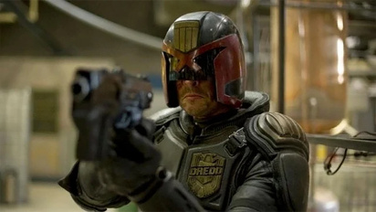 Karl Urban, Dredd rol&uuml;ne geri d&ouml;nmekle ilgilenir